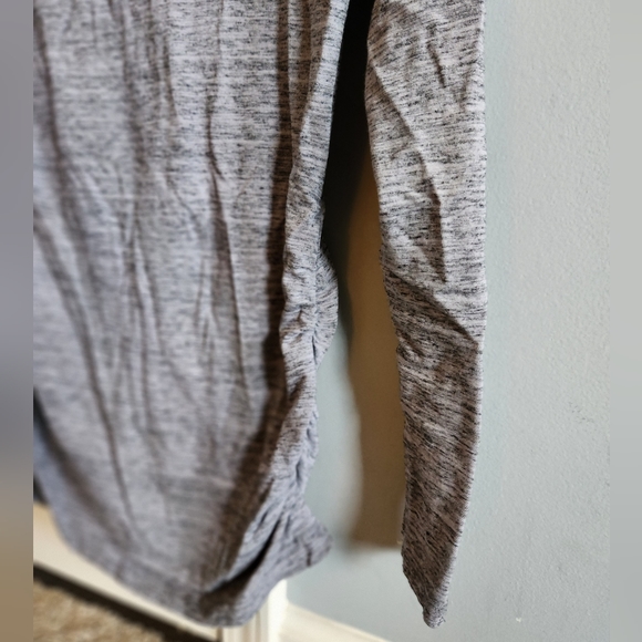 Old Navy Maternity Long Sleeve Shirt Size Small - Picture 2 of 4